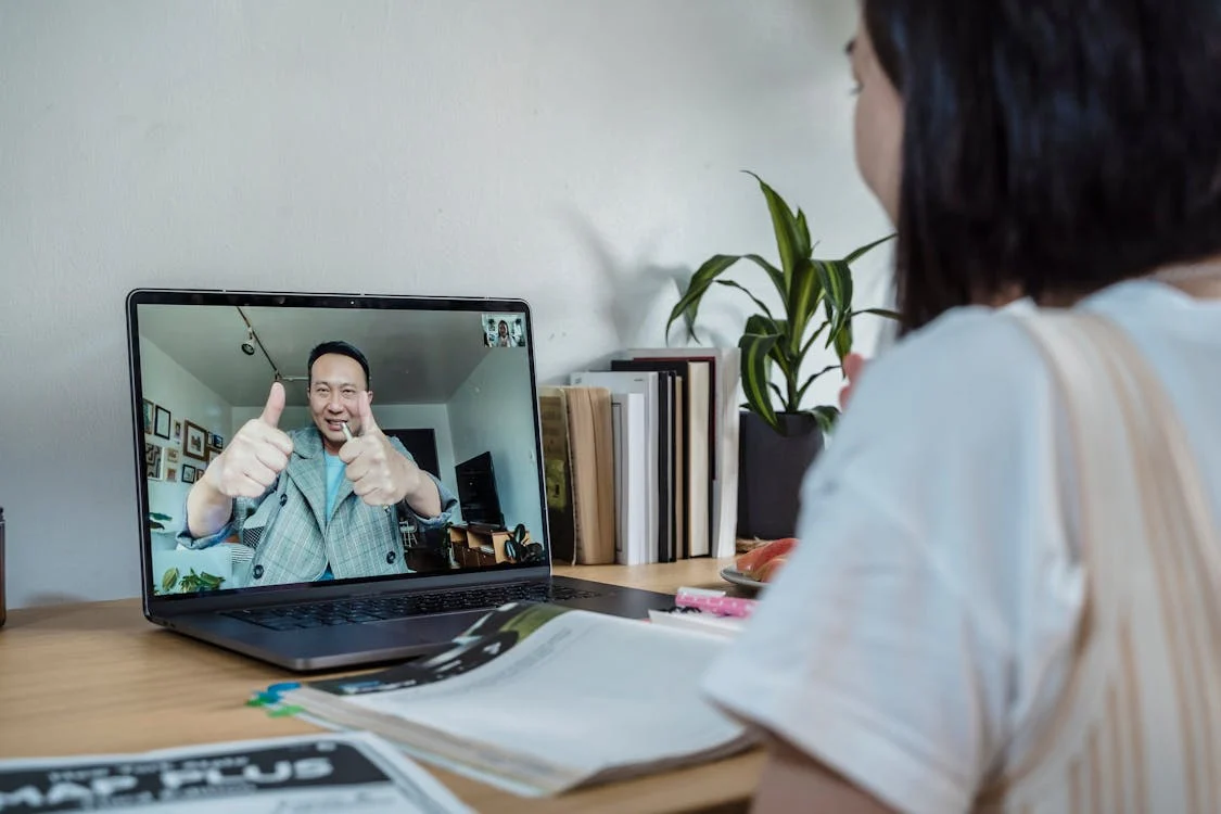 Tutoring & Online Coaching in 2025: The Ultimate Guide to Building a Profitable Knowledge Business
